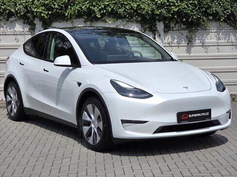 Tesla Model Y SUV / Terénní 0,0 378 kw