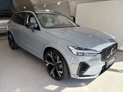 Volvo XC60 SUV / Terénní 2,0 l 186 kw