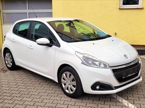 Peugeot 208 Hatchback 1,2 l 60 kw