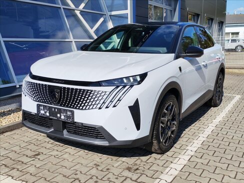 Peugeot 3008 SUV / Terénní 1,2 l 107 kw