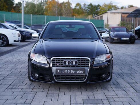 Audi S4 Sedan / Limuzína 4,2 l 253 kw