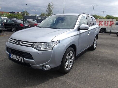 Mitsubishi Outlander SUV / Terénní 2,3 l 110 kw
