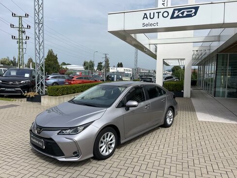 Toyota Corolla Sedan / Limuzína 1,6 l 97 kw