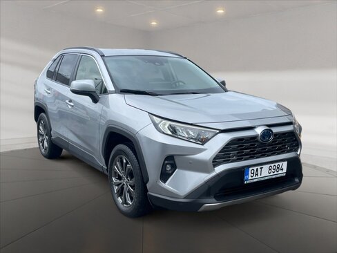 Toyota RAV4 SUV / Terénní 2,5 l 131 kw