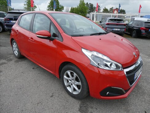 Peugeot 208 Hatchback 1,2 l 61 kw