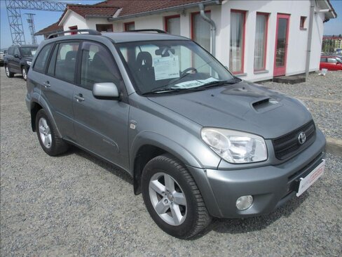 Toyota RAV4 SUV / Terénní 2,0 l 85 kw