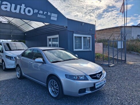 Honda Accord Sedan / Limuzína 2,0 l 114 kw