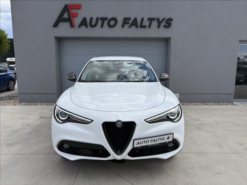 Alfa Romeo Stelvio SUV / Terénní 2,1 l 154 kw