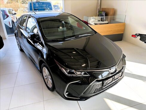 Toyota Corolla Sedan / Limuzína 1,8 l 103 kw