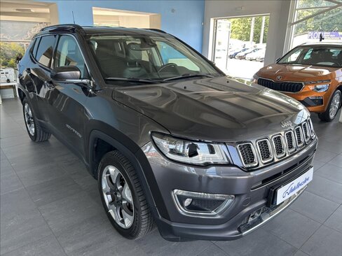 Jeep Compass SUV / Terénní 2,0 l 103 kw
