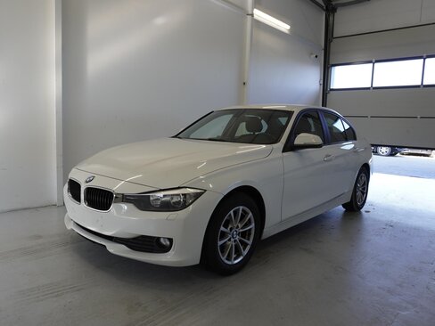 BMW Řada 3 Sedan / Limuzína 2,0 l 105 kw