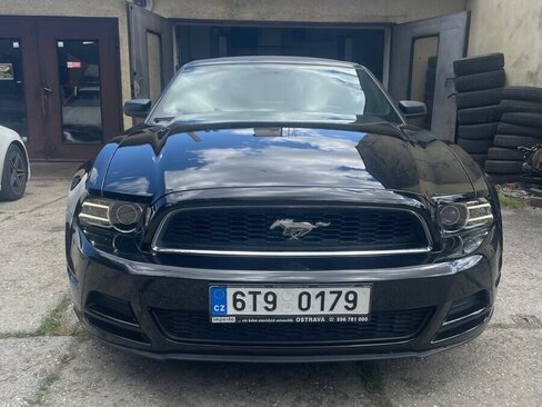 Ford Mustang Kabriolet 0,0 227 kw
