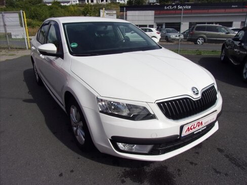 Škoda Octavia Sedan / Limuzína 1,6 l 81 kw