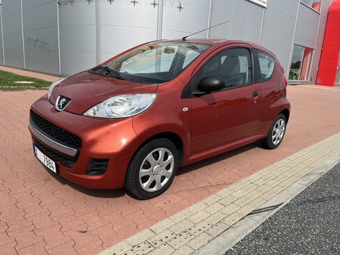 Peugeot 107 Hatchback 998,0 50 kw