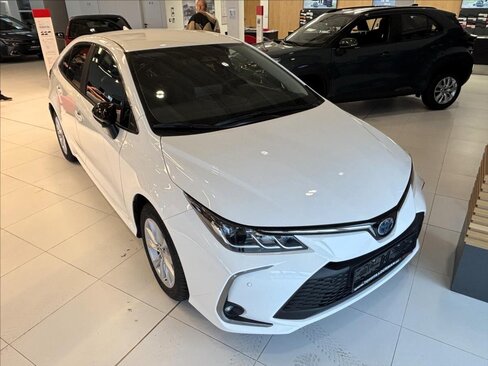 Toyota Corolla Sedan / Limuzína 1,8 l 103 kw