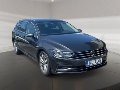 Volkswagen Passat Kombi 1,5 l 110 kw