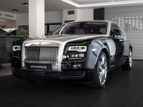 Rolls-Royce Ghost Sedan / Limuzína 6,6 l 420 kw