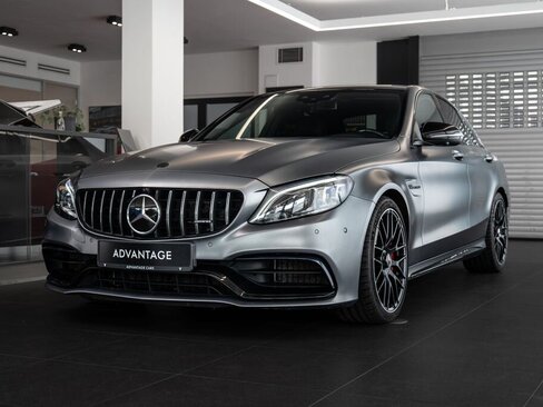 Mercedes-Benz Třídy C Sedan / Limuzína 4,0 l 375 kw