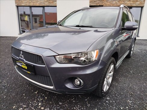 Mitsubishi Outlander SUV / Terénní 2,0 l 108 kw