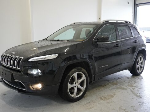 Jeep Cherokee SUV / Terénní 3,2 l 199 kw