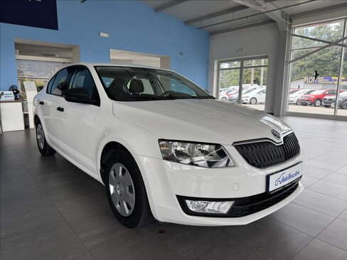 Škoda Octavia Sedan / Limuzína 1,6 l 66 kw