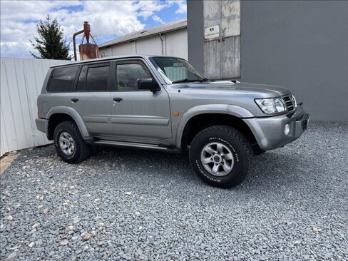Nissan Patrol SUV / Terénní 3,0 l 116 kw