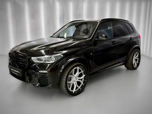 BMW X5 SUV / Terénní 4,4 l 457 kw