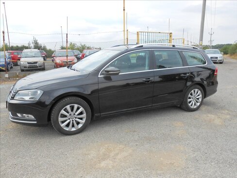 Volkswagen Passat Kombi 2,0 l 103 kw