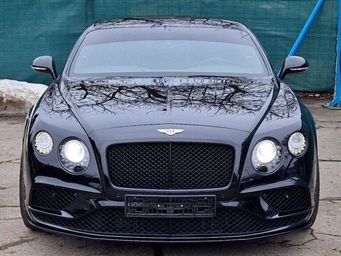 Bentley Continental GT Kupé 4,0 l 388 kw