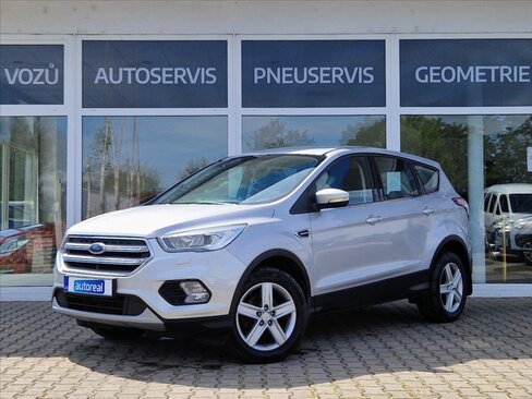 Ford Kuga SUV / Terénní 1,5 l 88 kw