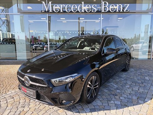 Mercedes-Benz Třídy A Sedan / Limuzína 1,3 l 120 kw