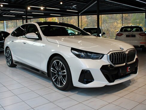 BMW Řada 5 Sedan / Limuzína 3,0 l 210 kw