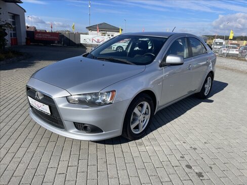 Mitsubishi Lancer Liftback 1,6 l 86 kw
