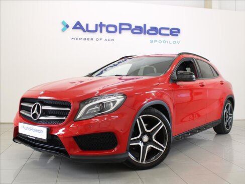 Mercedes-Benz GLA SUV / Terénní 2,0 l 155 kw