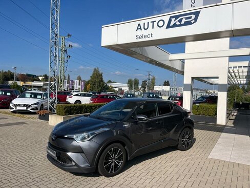 Toyota C-HR SUV / Terénní 1,8 l 72 kw
