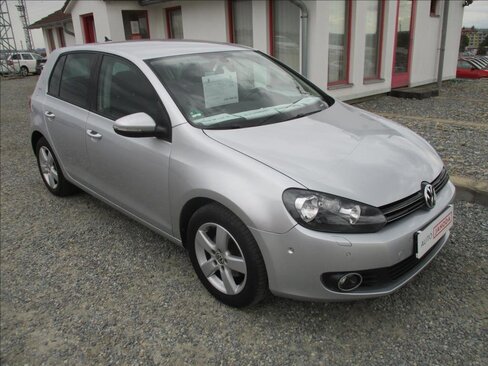 Volkswagen Golf Hatchback 1,2 l 77 kw