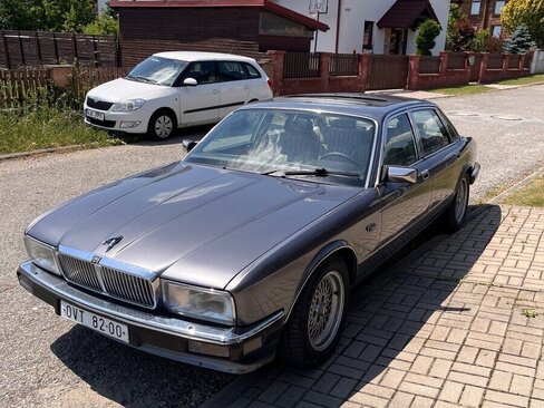 Jaguar XJ Sedan / Limuzína 0,0 0