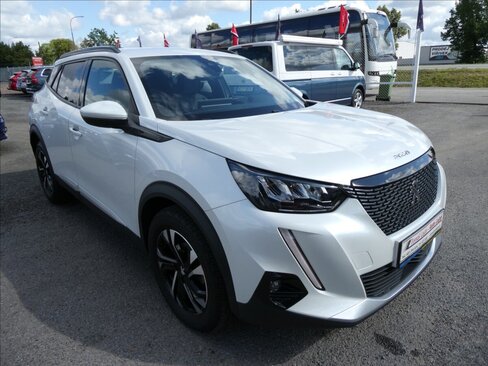 Peugeot 2008 Hatchback 1,2 l 96 kw