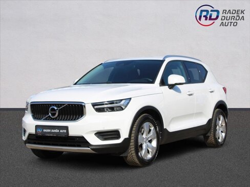 Volvo XC40 SUV / Terénní 2,0 l 140 kw