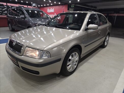 Škoda Octavia Sedan / Limuzína 1,6 l 75 kw