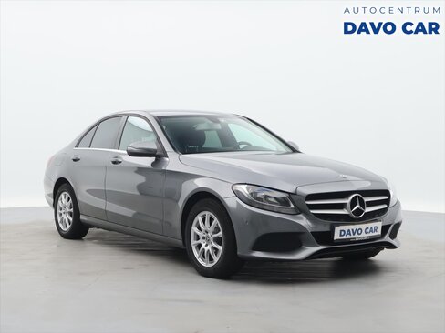 Mercedes-Benz Třídy C Sedan / Limuzína 2,1 l 125 kw