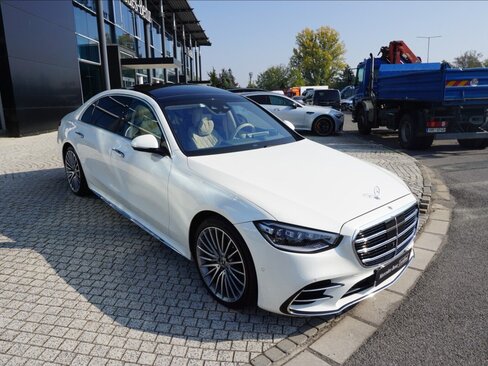 Mercedes-Benz Třídy S Sedan / Limuzína 4,0 l 370 kw