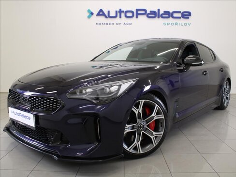 KIA Stinger Liftback 3,3 l 269 kw