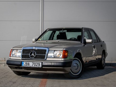 Mercedes-Benz Třídy E Sedan / Limuzína 2,3 l 97 kw