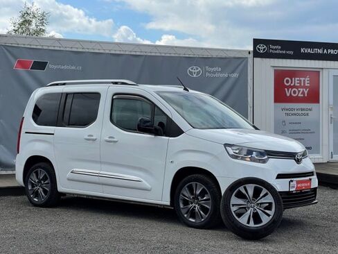 Toyota ProAce City Verso MPV 1,2 l 96 kw