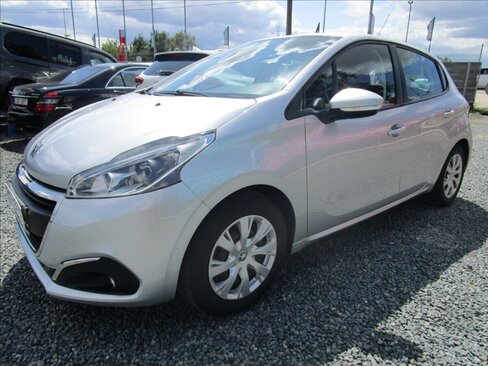 Peugeot 208 Hatchback 1,2 l 60 kw