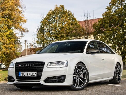 Audi S8 Sedan / Limuzína 4,0 l 445 kw