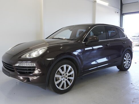Porsche Cayenne SUV / Terénní 4,1 l 281 kw