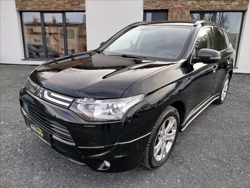 Mitsubishi Outlander SUV / Terénní 2,3 l 110 kw
