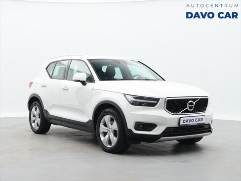 Volvo XC40 SUV / Terénní 2,0 l 110 kw